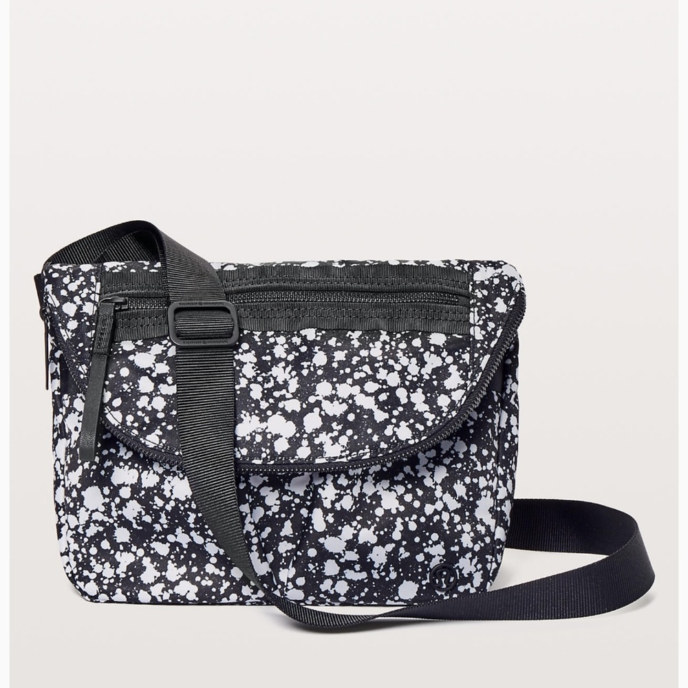 NWT Lululemon Festival Bag 5L - Picture 3 of 7